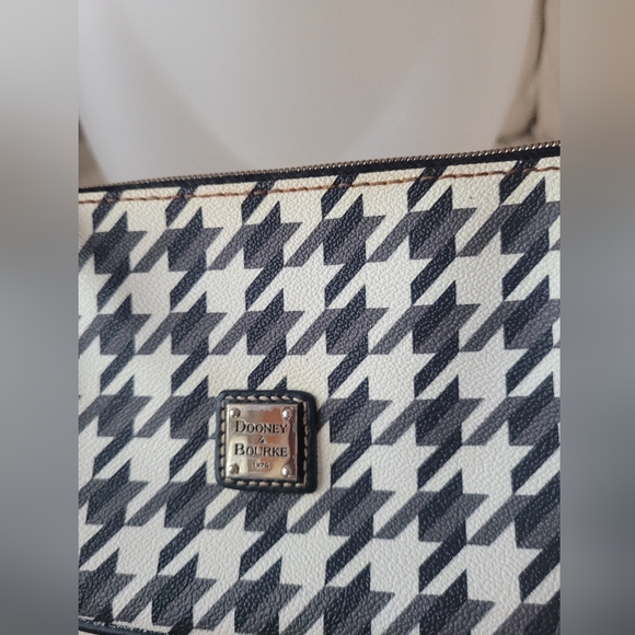 Dooney & Burke Vintage Crossbody - Picture 2 of 16